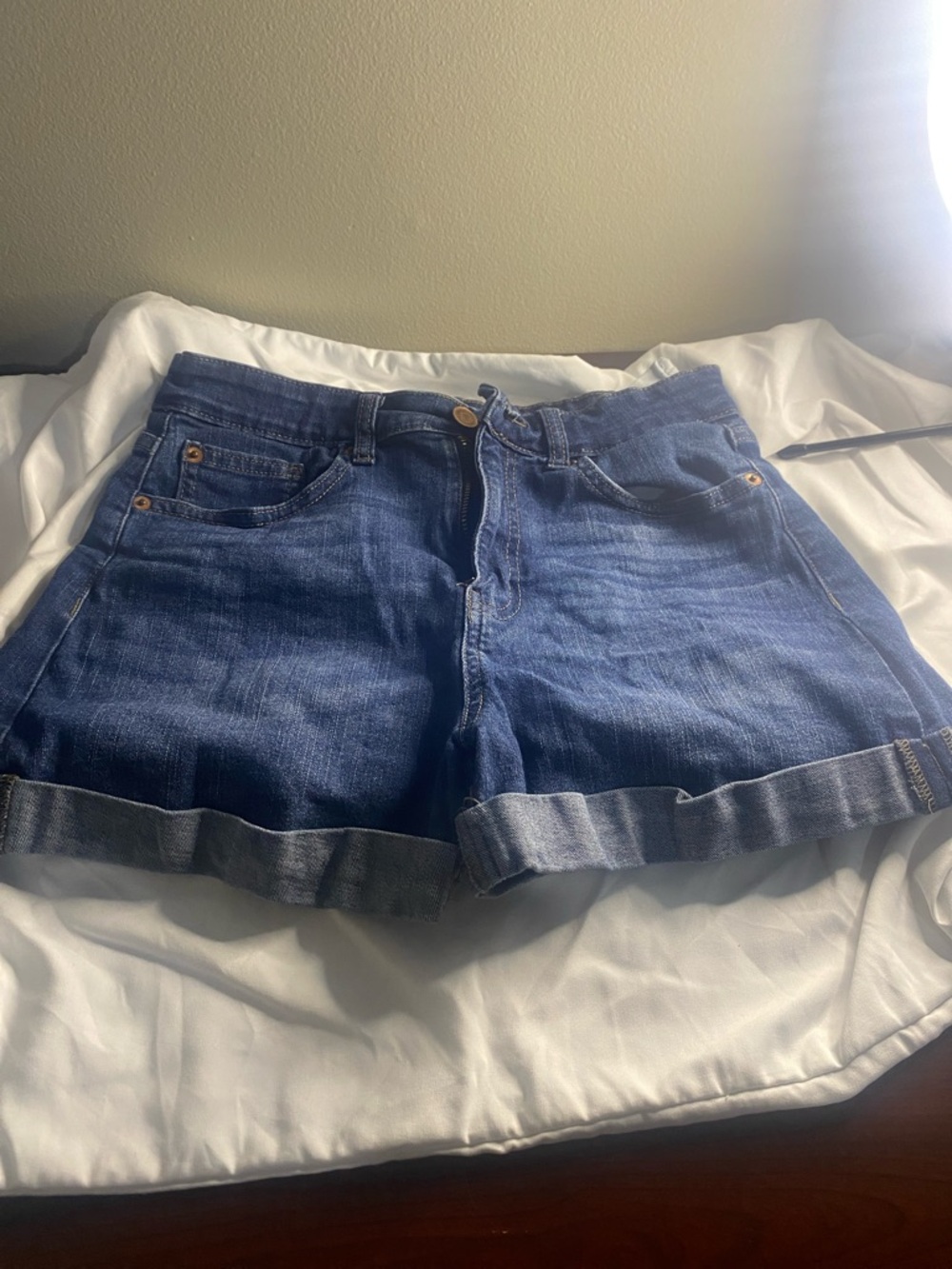 No Boundaries Dark Blue Rolled-Hem Denim Shorts